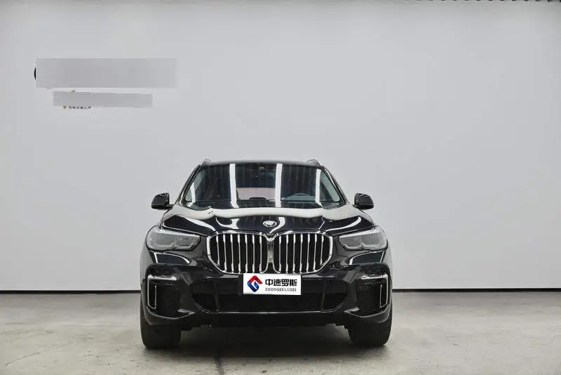 BMW X5 2022 xDrive 30Li M Sport Package — 2