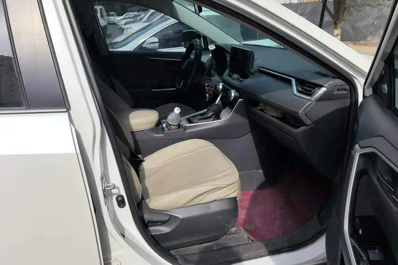 RAV4 Rongfang 2024 2.0L CVT 2WD Urban Edition — 8