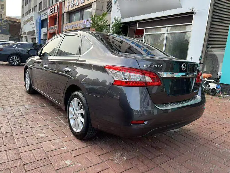Sylphy 2014 1.6XV CVT Premium Edition — 4