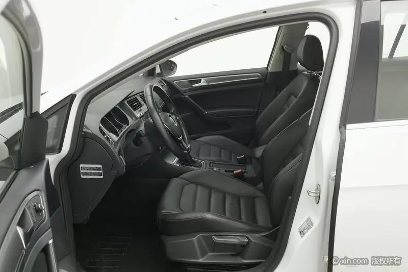 Golf 2016 230TSI Automatic Luxury — 17
