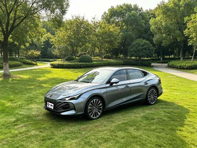 MG7 2023 2.0T Automatic Trophy+ Exciting Edition