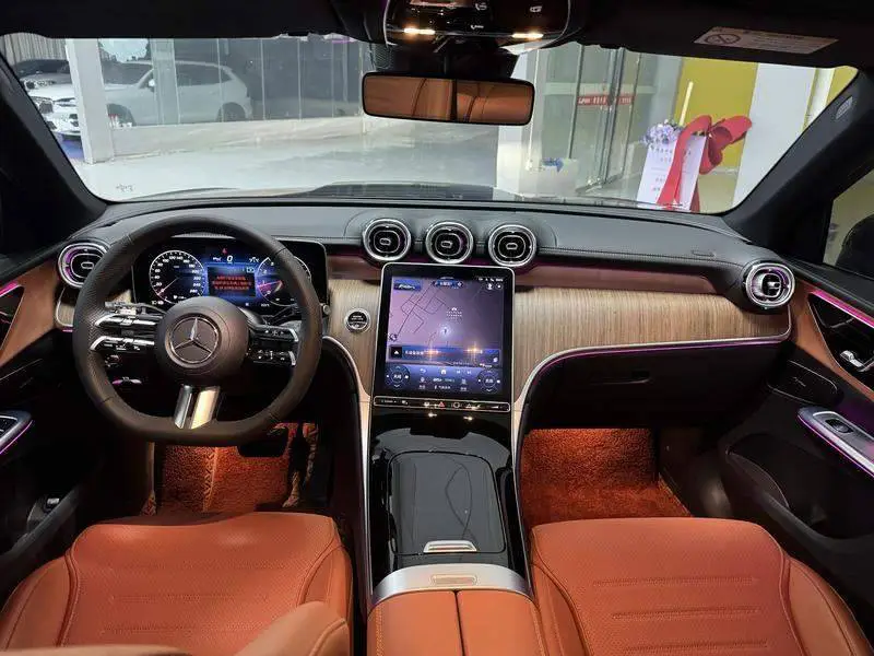 Mercedes-Benz GLC 2023 GLC 260 L 4MATIC Dynamic 7-seater — 7