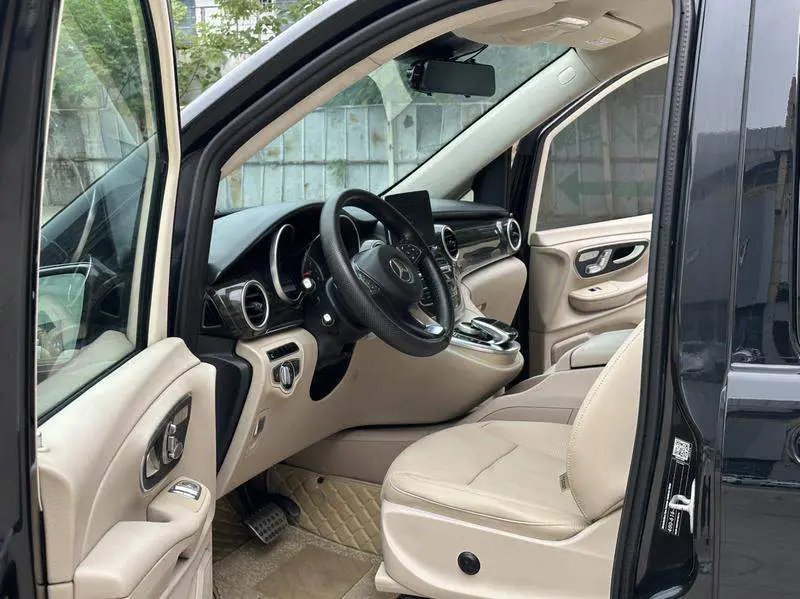 Mercedes-Benz V-Class 2016 V 260 Pilot Edition — 16