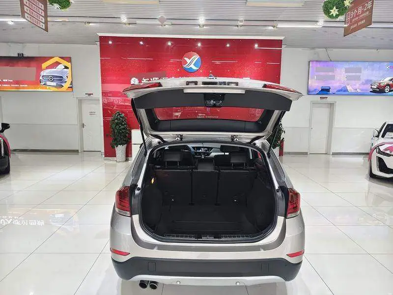 BMW X1 2014 sDrive18i Fashion — 16
