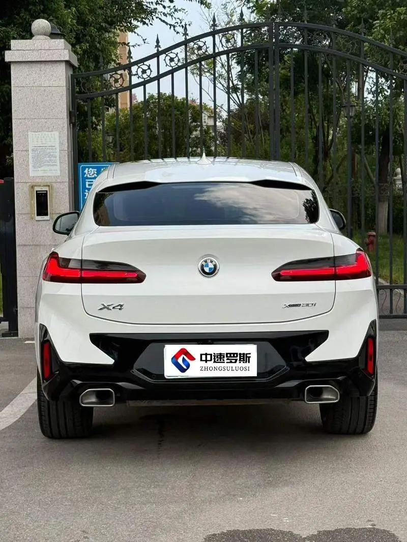 BMW X4 2022 xDrive 25i M Sport Package — 5