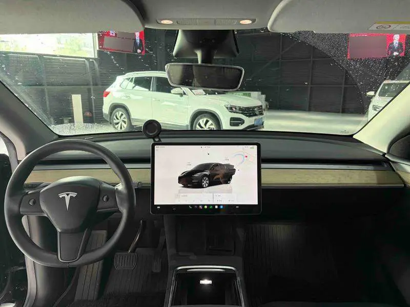 Model Y 2022 rear-wheel drive version — 7