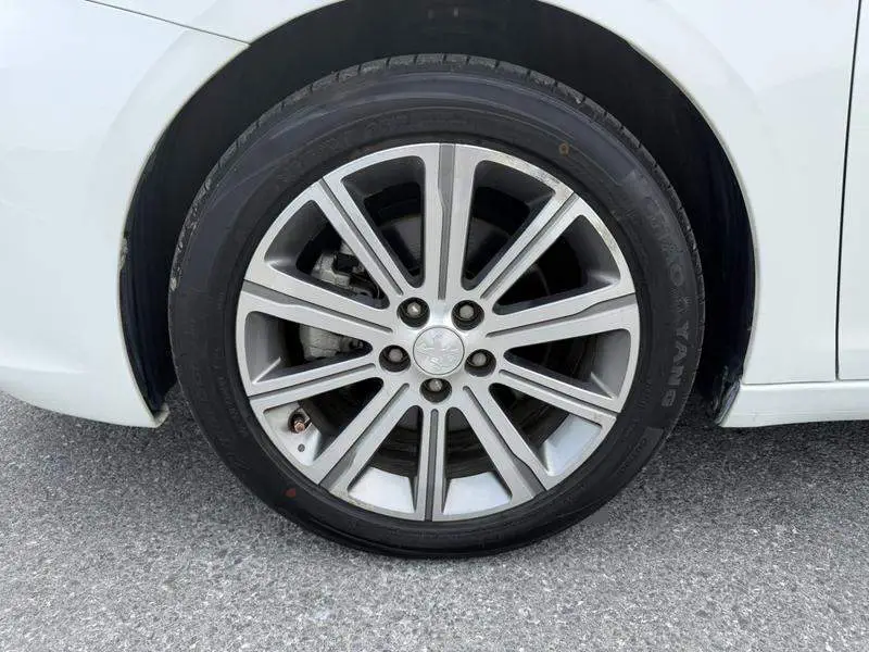 Peugeot 408 2018 facelift 350THP automatic luxury version — 19
