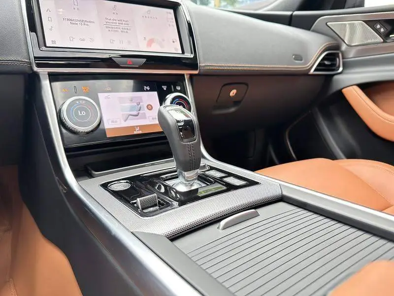 Jaguar XEL 2025 R-DYNAMIC 90th Anniversary Edition 2.0T 250PS — 15