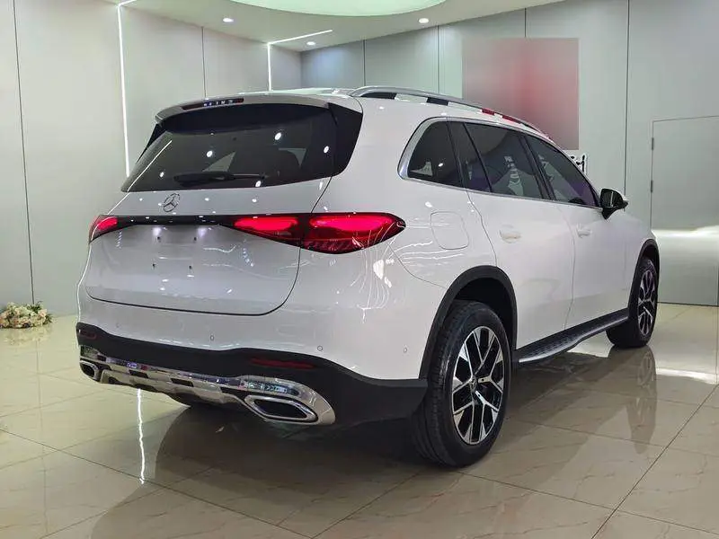 Mercedes-Benz GLC 2023 GLC 260 L 4MATIC Dynamic 7-seater — 7