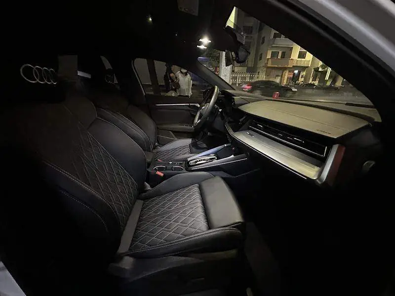 Audi A3 2025 Sportback 35TFSI Flying Spur Premium Edition — 7