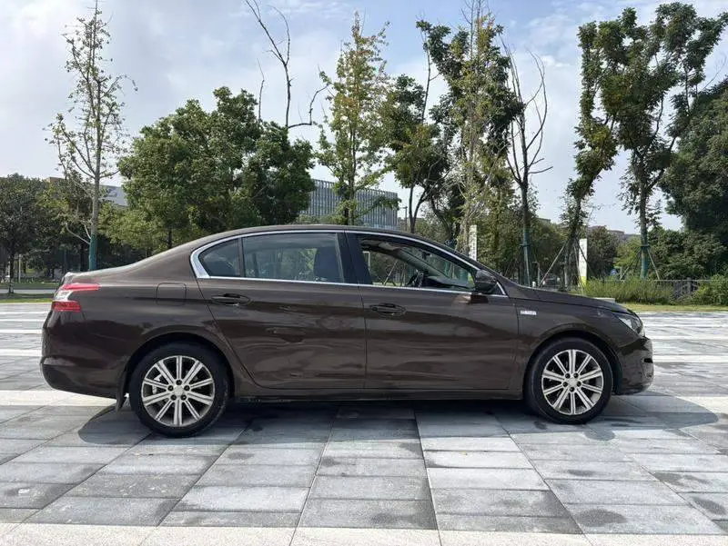 Peugeot 408 2015 1.2T Automatic Glory Edition — 8