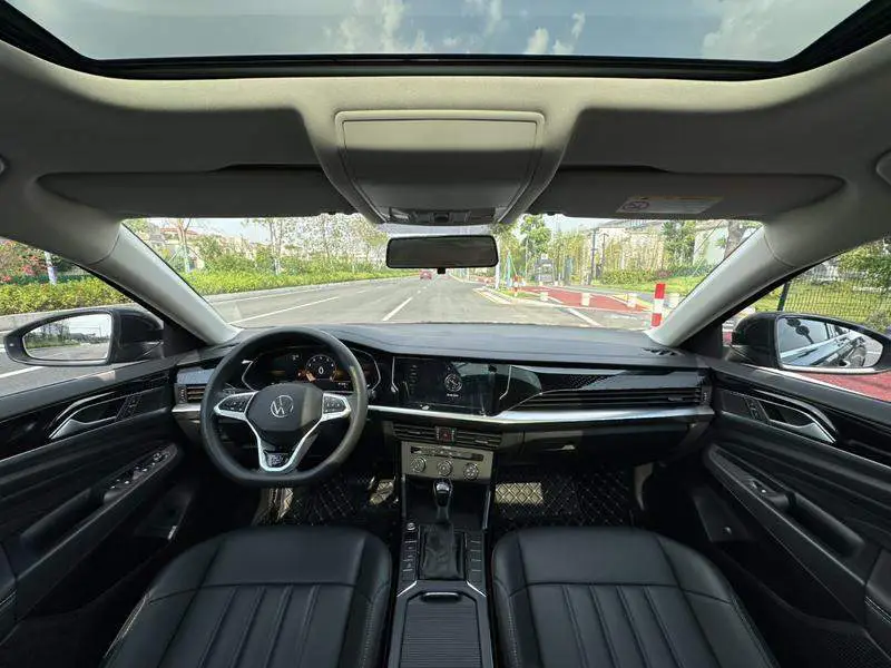 Passat 2023 280TSI Business Edition — 12