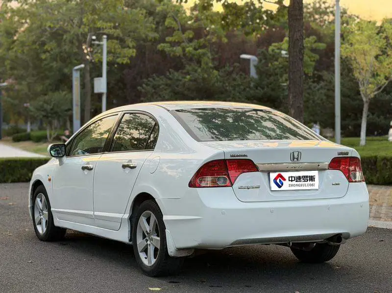 Civic 2009 1.8L Automatic Comfort Edition — 4