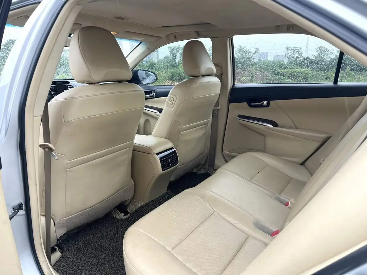 Camry 2015 2.0G Leading Edition — 9