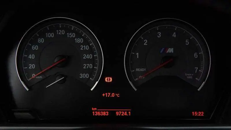 BMW M2 2016 M2 — 12