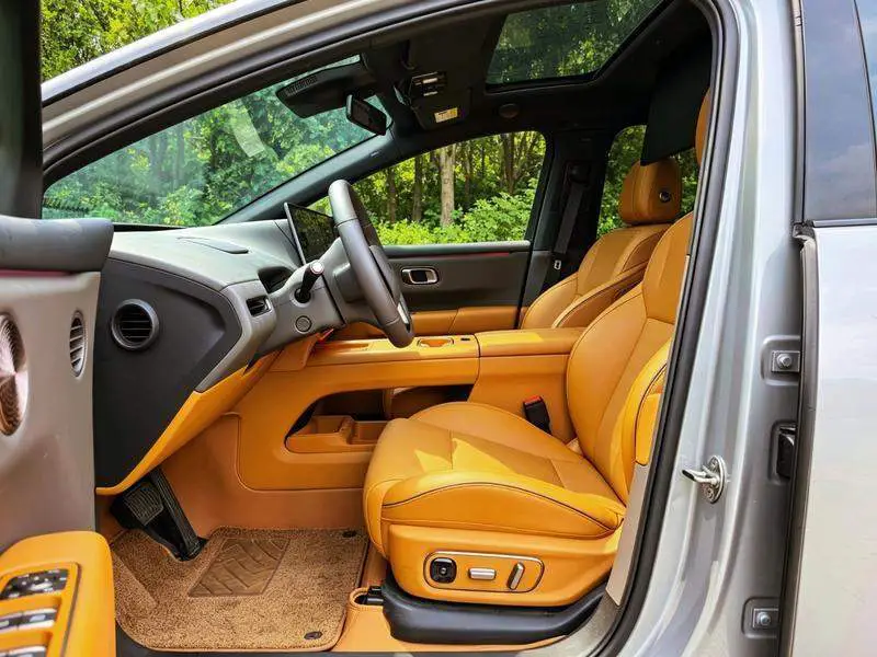 Ideal i6 2025 two-wheel drive standard version — 17