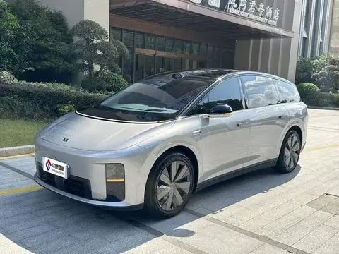 Ideal i8 2025 Standard Edition