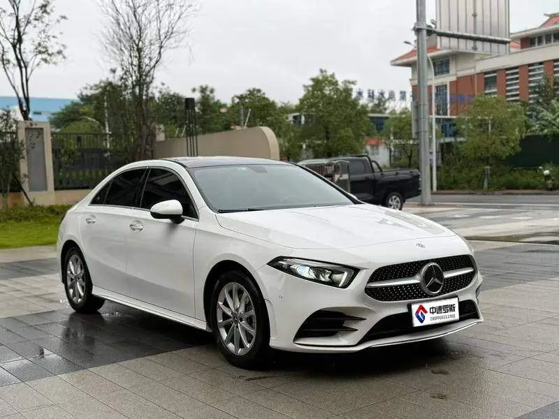 Mercedes-Benz A-Class 2021 A 200 L Sports Sedan Fashion Edition — 3