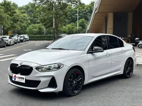 BMW 1 Series 2021 125i M Sport Night Edition