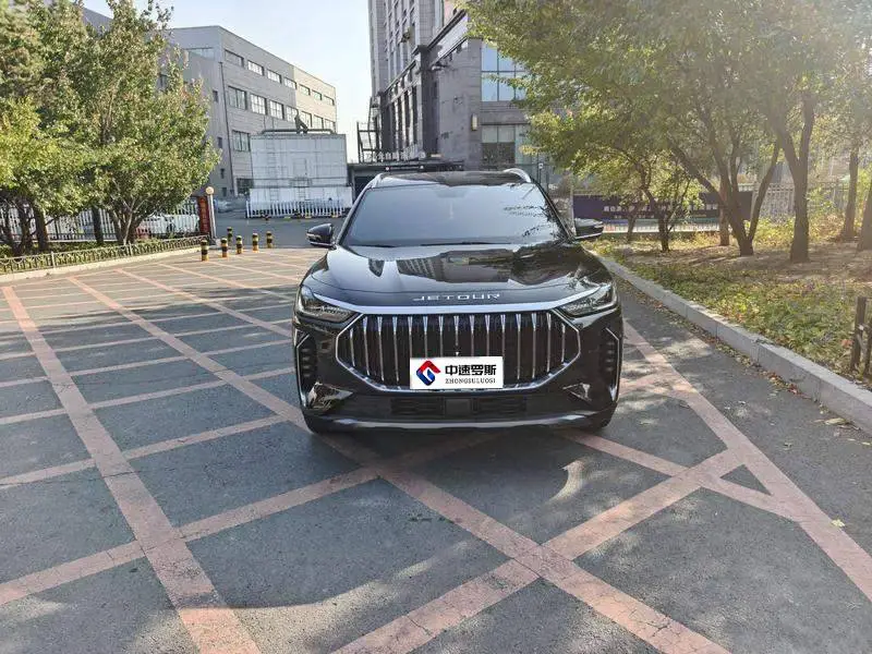 JETOUR X70 PLUS 2023 1.5T DCT Brave PLUS 7-seater — 2