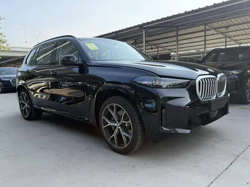 BMW X5 2026 xDrive 40Li M Sport Night Package — 3