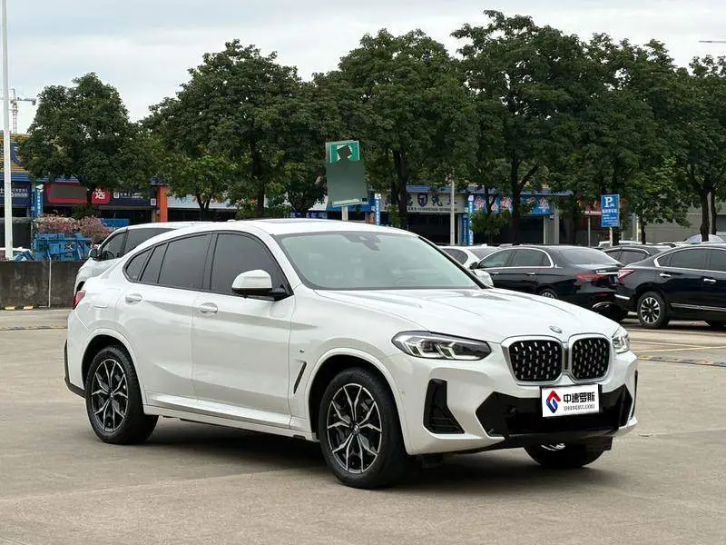 BMW X4 2022 xDrive 25i M Sport Package — 3