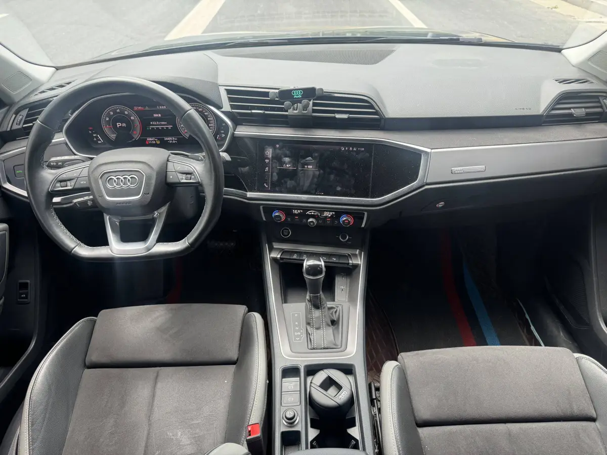 Audi Q3 2022 35 TFSI Stylish and Dynamic — 7