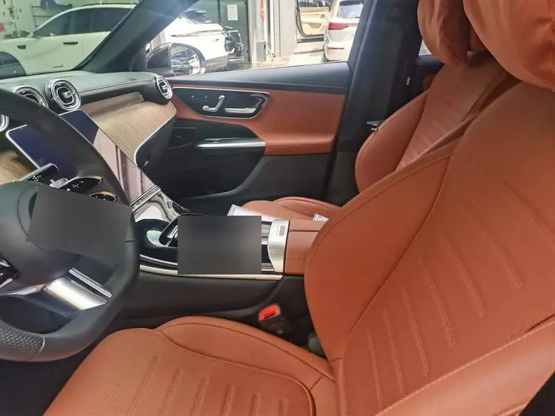 Mercedes-Benz GLC 2023 GLC 300 L 4MATIC Dynamic 7-seater — 10