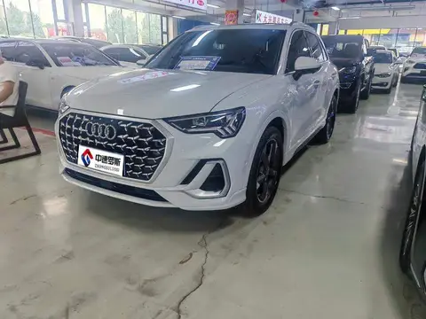 Audi Q3 2024 35 TFSI Stylish and Dynamic