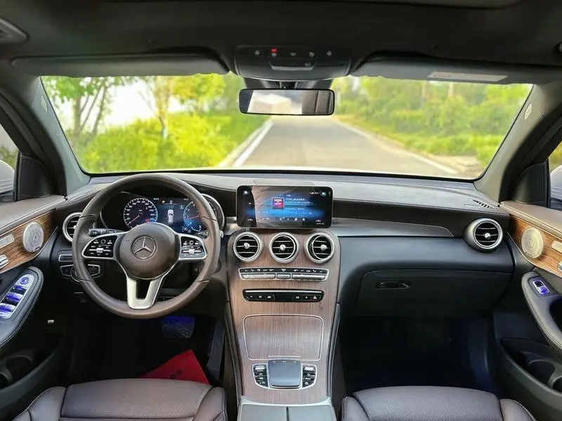 Mercedes-Benz GLC 2021 GLC 300 L 4MATIC Dynamic — 9