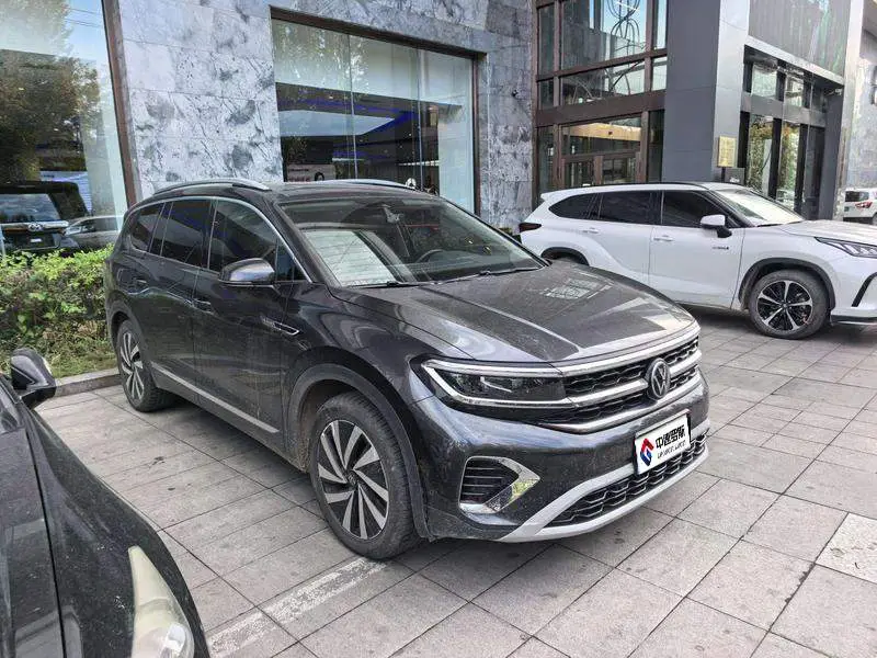 Landscape 2021 330TSI 2WD Luxury Edition — 3