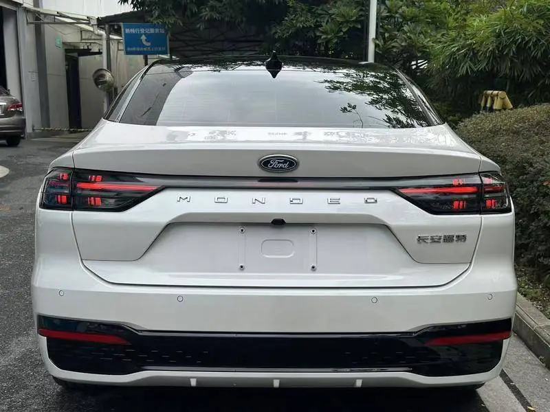 Mondeo 2026 2.0T EcoBoost Supreme Edition — 5