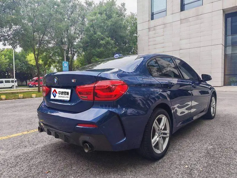 BMW 1 Series 2021 120i M Sport Night Edition — 6