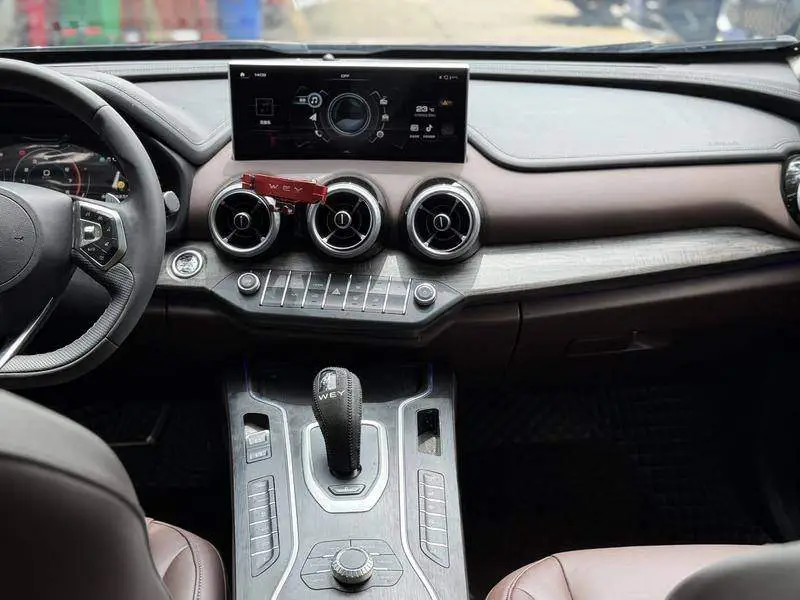 Wei brand VV7 2020 2.0T Flagship — 8