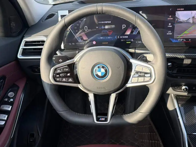 BMW i3 2026 eDrive 40 L Shadow Edition — 7