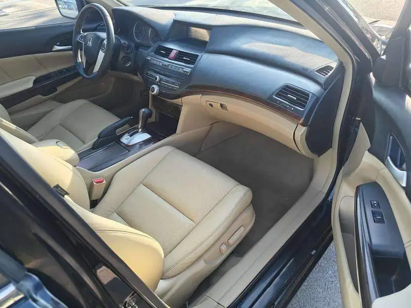 Accord 2013 2.0L SE — 6