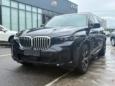 BMW X5 2023 xDrive 30Li M Sport Package