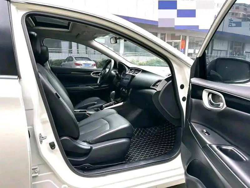Sylphy 2018 1.6XV CVT Premium Edition — 16