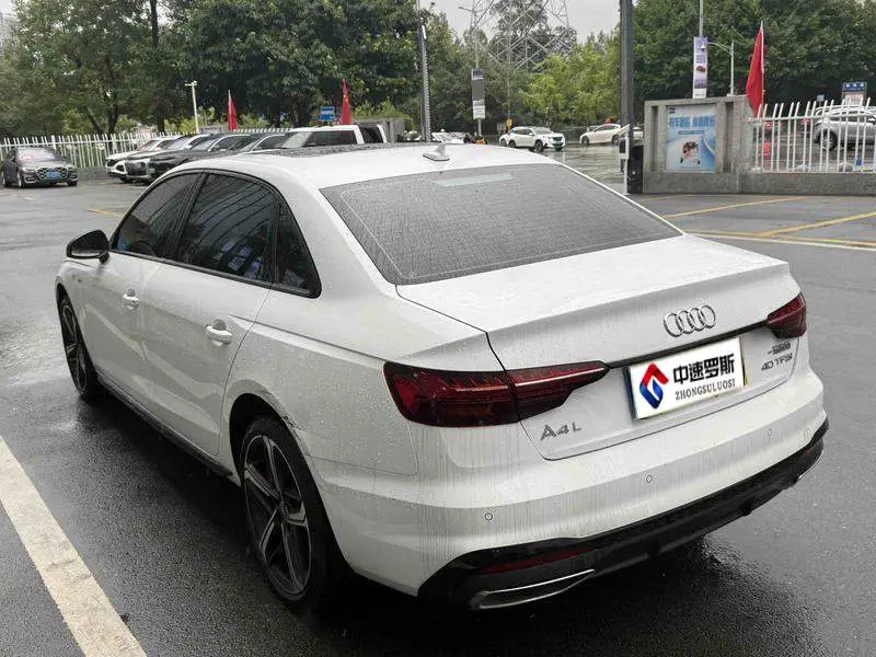 Audi A4L 2025 2 million units of Enjoyable Edition 40 TFSI Luxury Dynamic Edition — 3