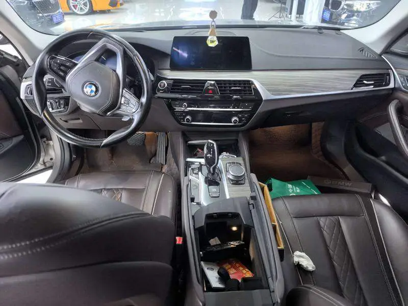 BMW 5 Series 2018 530Li Premium Luxury Package — 7