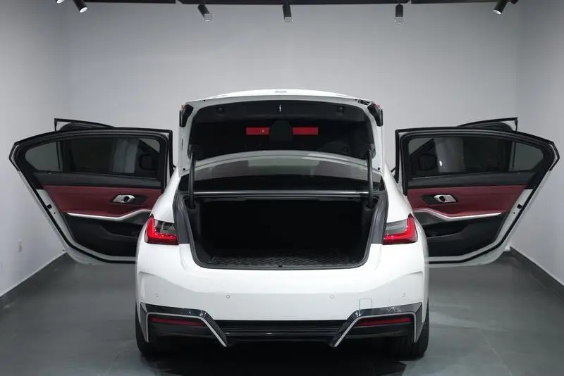 BMW i3 2022 eDrive 35 L — 8