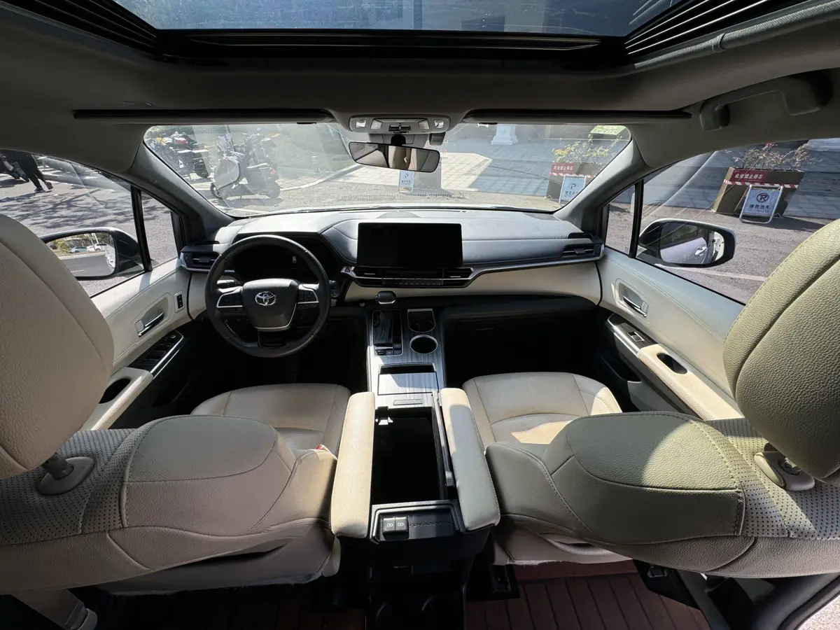 Grevia 2022 2.5L Hybrid Premium Edition — 9