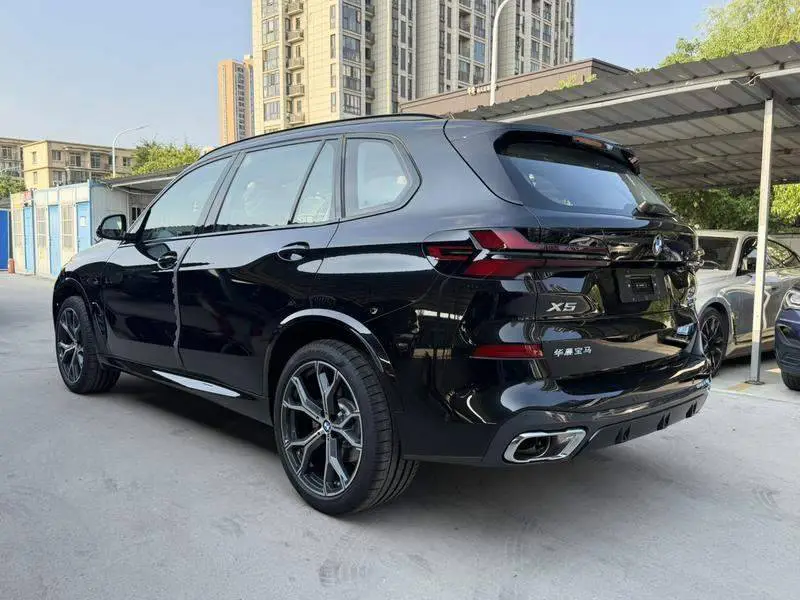 BMW X5 2026 xDrive 40Li M Sport Night Package — 4