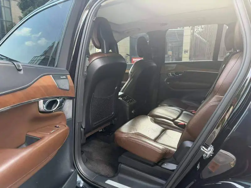 Volvo XC90 2018 T6 Premium Edition 7 Seaters — 10