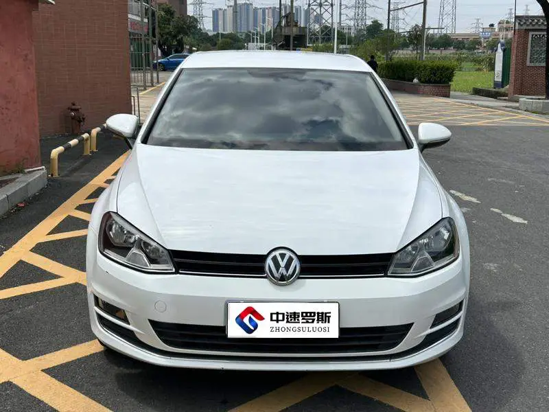 Golf 2016 1.6L Automatic Fashion Model — 2