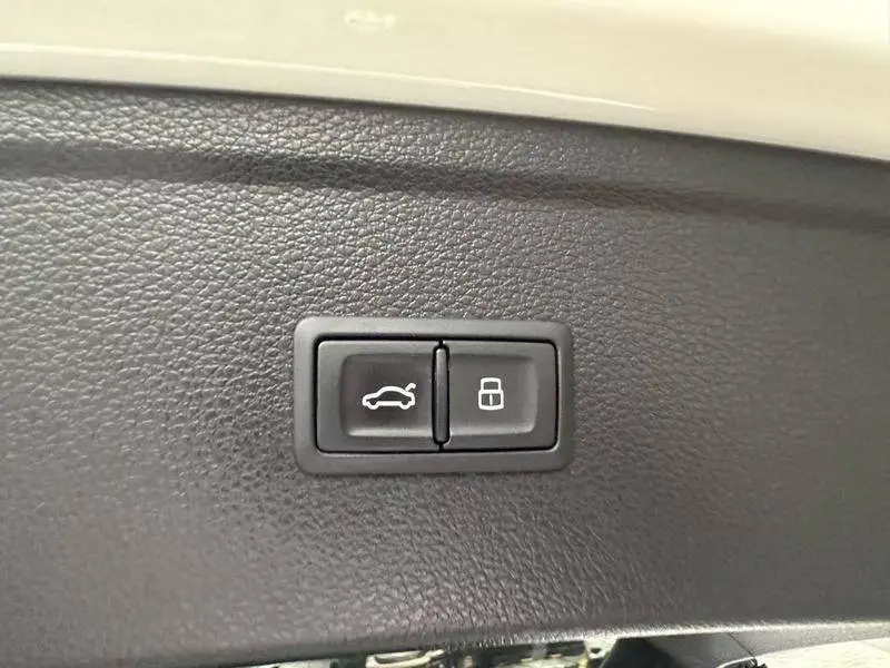 Audi Q5L 2022 Model 45T Luxury Elegant Model — 5