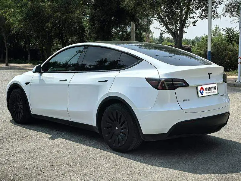 Model Y 2022 facelifted rear-wheel drive version — 4