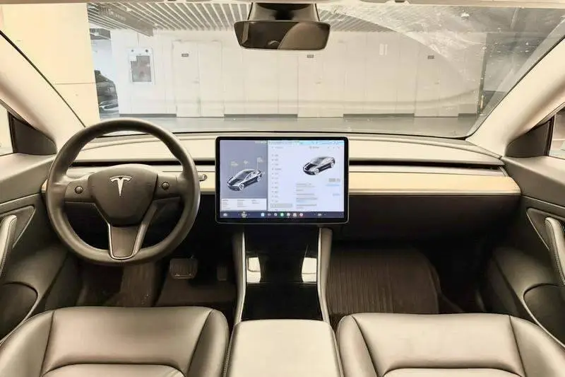 Model 3 2020 facelift standard range rear-wheel drive upgraded version — 11