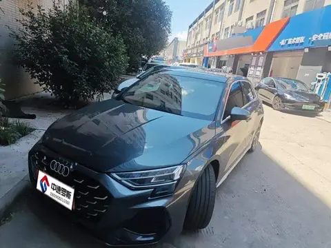Audi A3 2025 Sportback 35TFSI Flying Spur Premium Edition