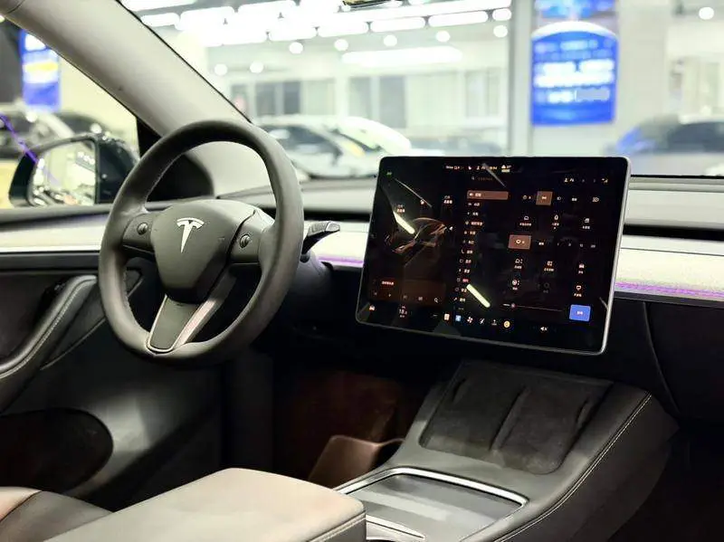 Model Y 2024 rear-wheel drive version — 15